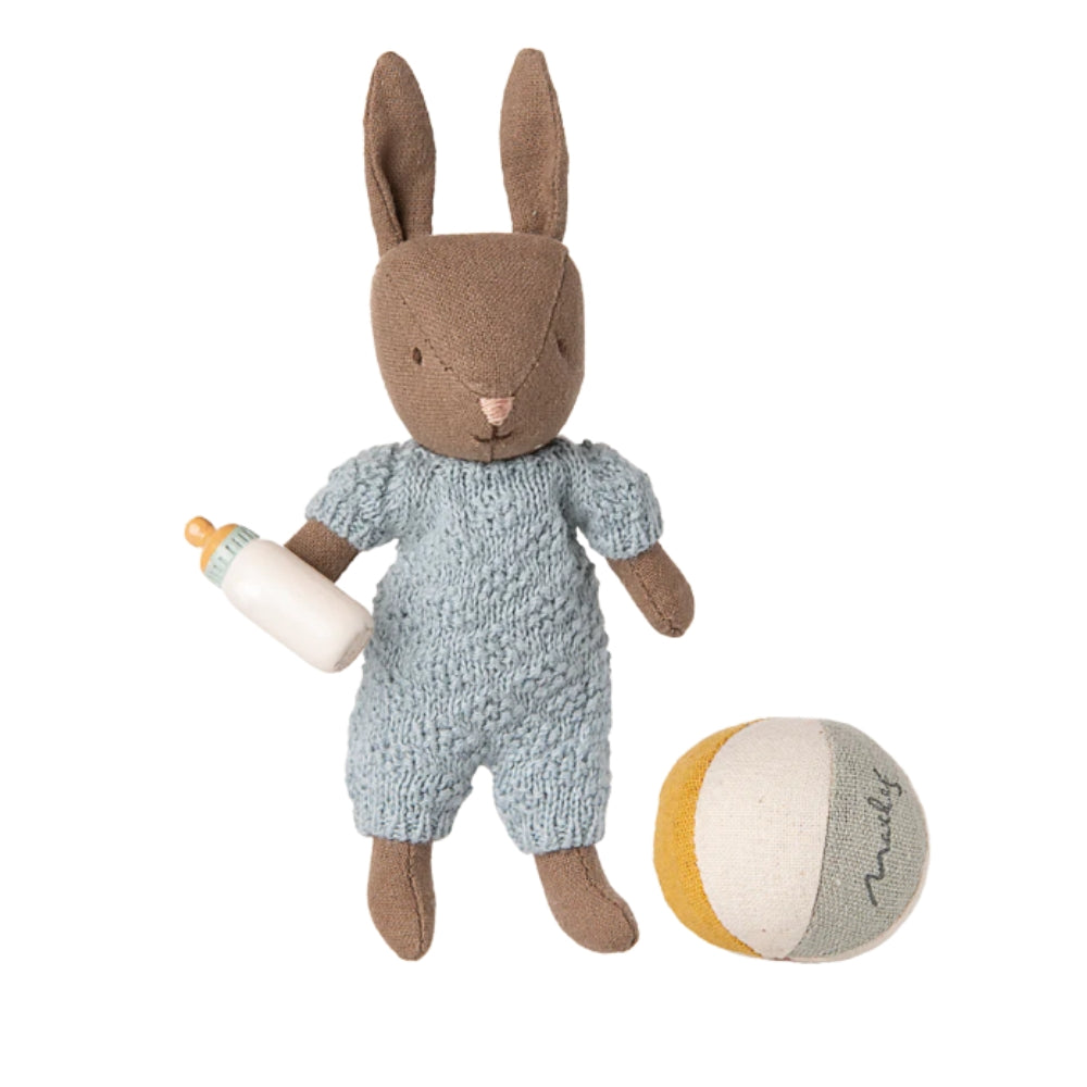 4b7d5ff1a2d4097b99c570b82e2aa672